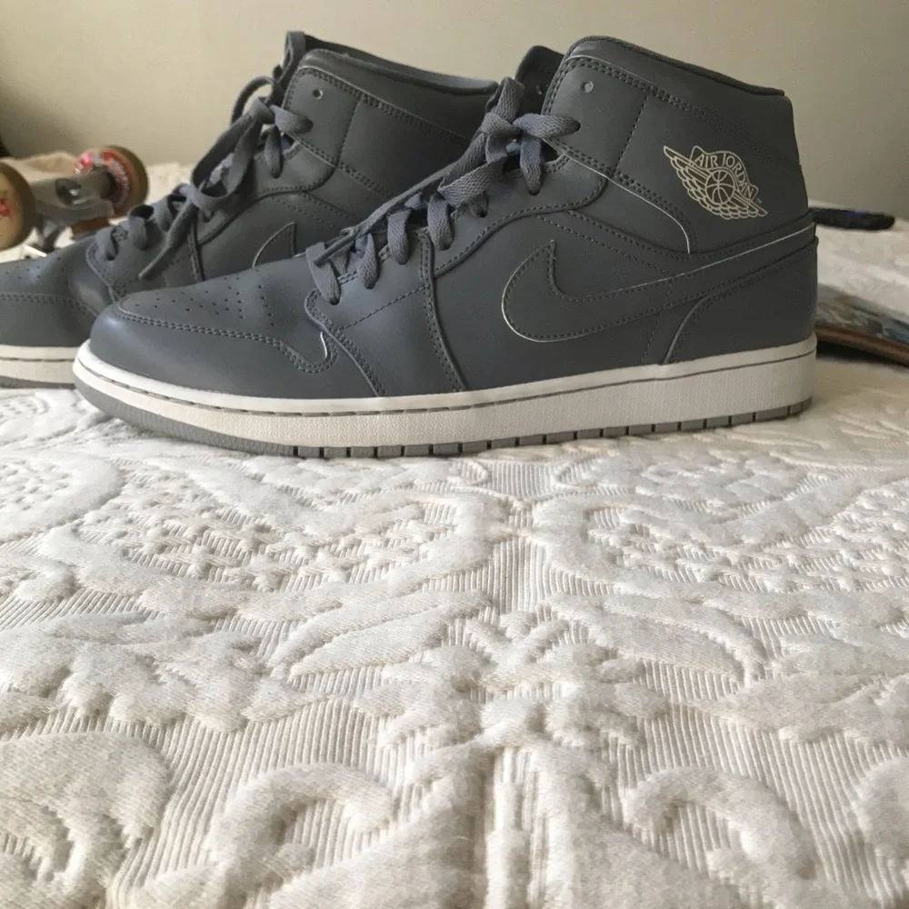 Jordan type athletic